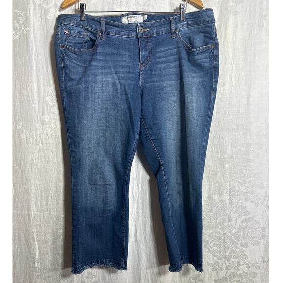 Torrid Jeans 16 Straight Cropped Raw Hem Blue Denim Stretch - Picture 1 of 15